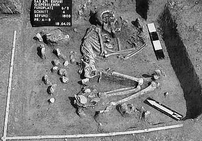 Foto eines Grabes aus der TLZ